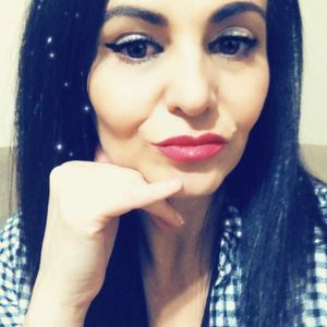 Meet your Posher, Alma